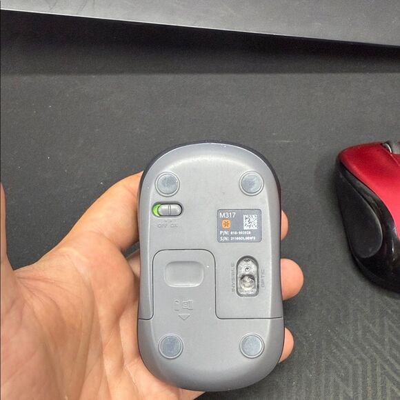 Logitech Dual Wireless Mouse Set - Blue and Red - Picture 2 of 4